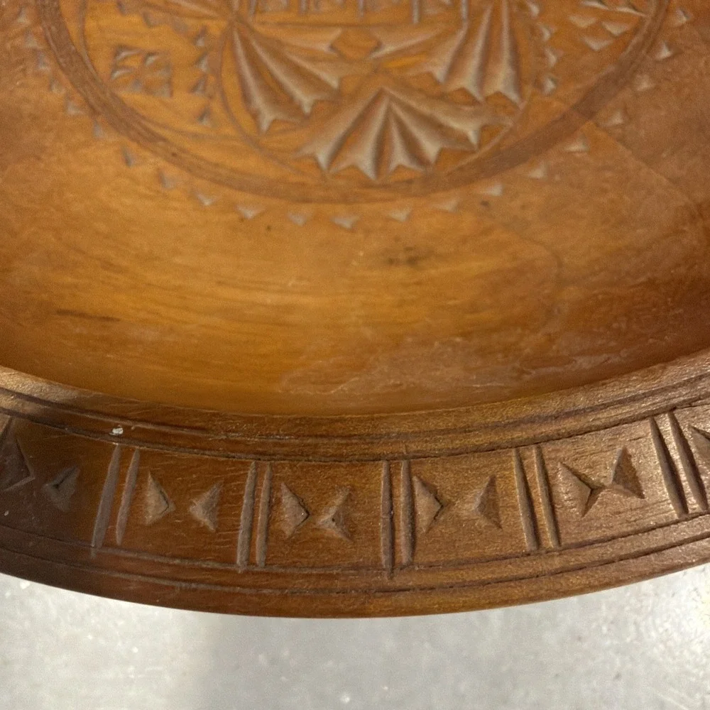 Vintage Folk Art Wood Carved Nut Cracker With Carved Wood Bowl GW994
